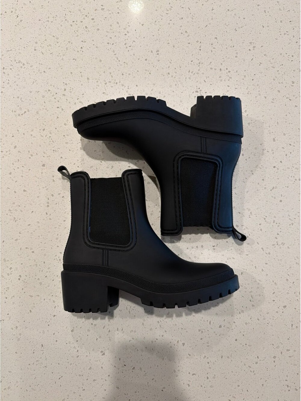 Chelsea Boots Chunky Lug-Sole Size 9.5